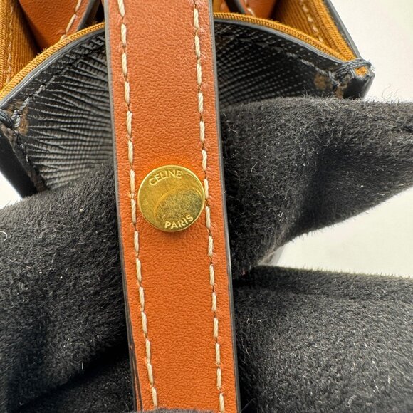 Celine Mini Vertical Cabas in Triomphe - Picture 7 of 8